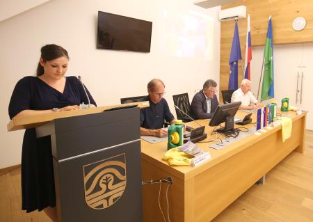 ZBIRAJ OLJE VARUJ OKOLJE 03 FOTO LJUBO VUKELIČ